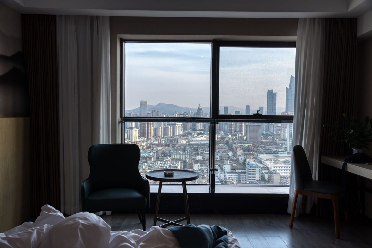 Seoul medical tourism itinerary — Seoul hotel room with floor-to-ceiling windows